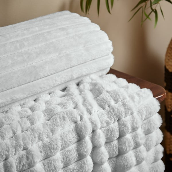 Biały koc z mikropluszu 130x170 cm Cosy Ribbed – Catherine Lansfield-image-2