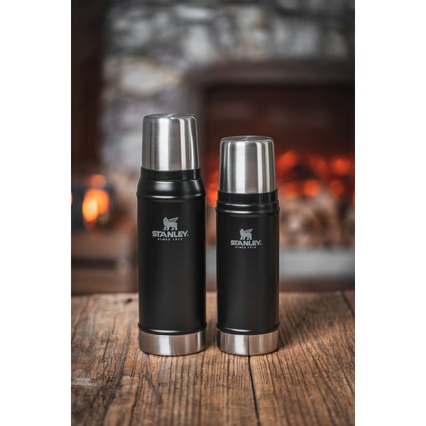 Czarny termos ze stali nierdzewnej 750 ml Legendary Classic Black – Stanley-image-1