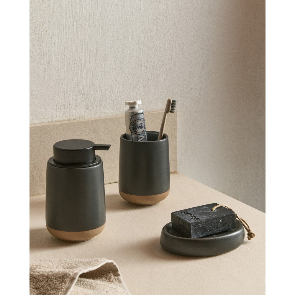 Ciemnoszary kubek na szczoteczki do zębów ceramiczny Silma – Kave Home (zdjęcie 6)
