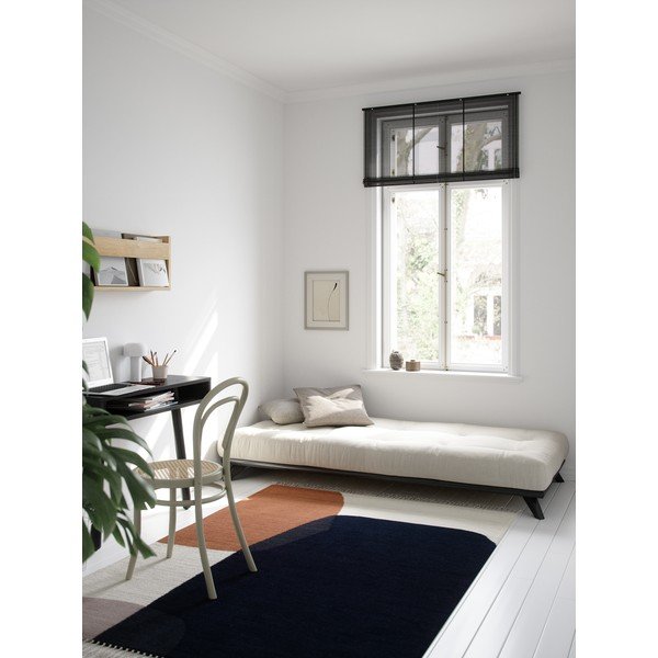 Czarne jednoosobowe łóżko z litego drewna sosnowego z materacem Karup Design Comfort, 90x200 cm-image-1