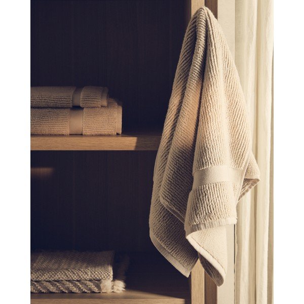 Beżowy bawełniany ręcznik frotte 50x90 cm Olvira – Kave Home-image-2