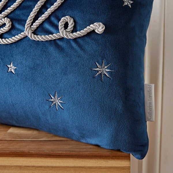 Aksamitna poduszka dekoracyjna ze świątecznym motywem 30x50 cm Sparkle – Catherine Lansfield-image-3