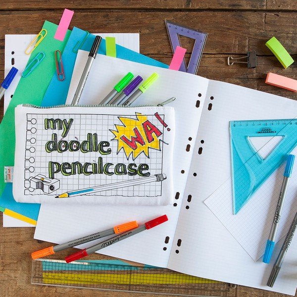 Piórnik do kolorowania Doodle-image-1