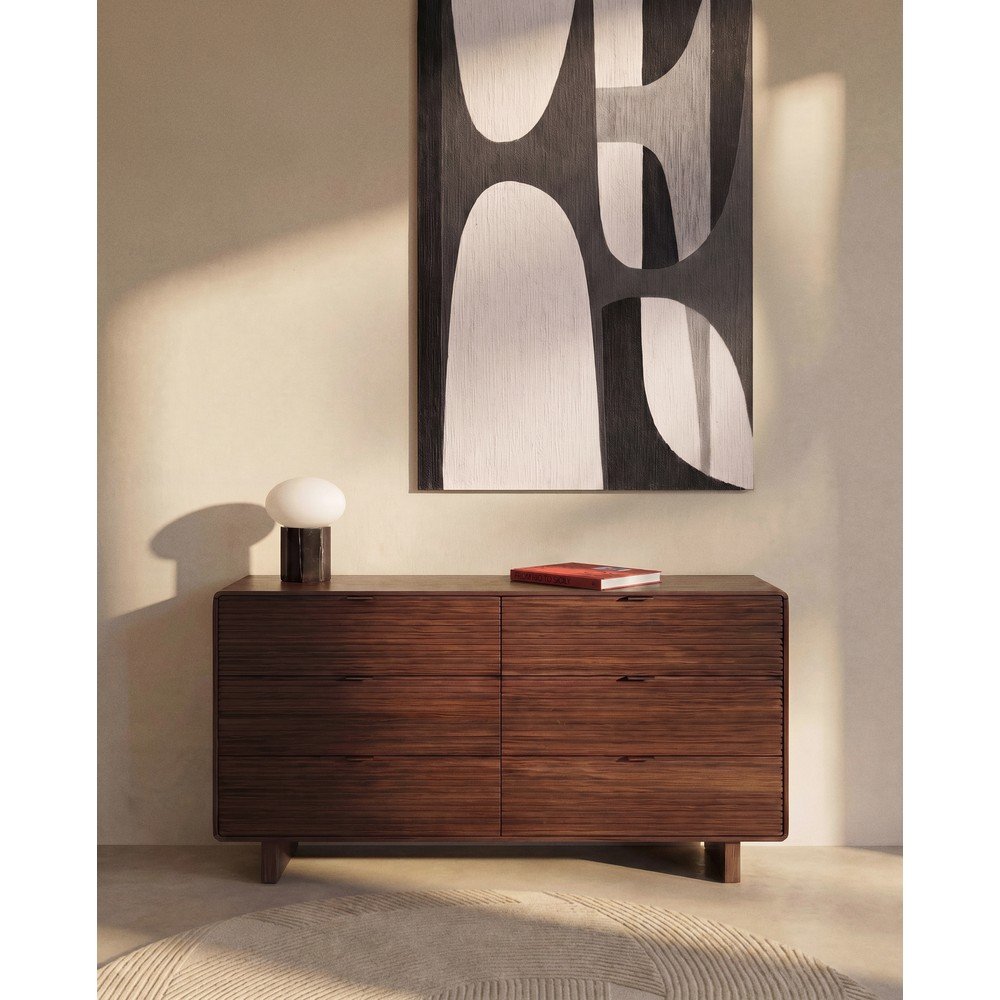 Komoda w dekorze orzecha w ciemnym naturalnym kolorze 120x75x50 cm Norlen – Kave Home (zdjęcie 7)
