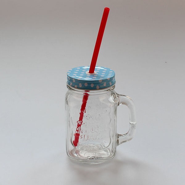 Szklanka z niebieskim wieczkiem i czerwoną słomką Dakls, obj. 450 ml
