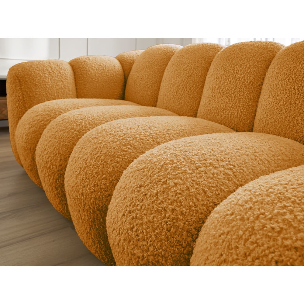 Musztardowa sofa z materiału bouclé 232 cm Hippolyte – Bobochic Paris (zdjęcie 3)