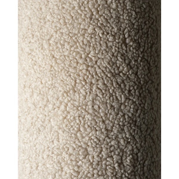 Jasnobrązowa poduszka na sofę dziecięcą z materiału bouclé Teddy Pouch – Wigiwama-image-3