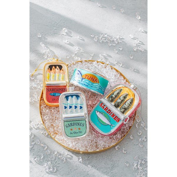 Szklana ozdoba świąteczna 7 cm Can of Sardines – Sass & Belle-image-4