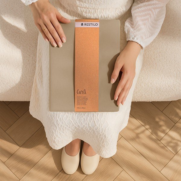 Beżowa zasłona częściowo zaciemniająca (dimout) 140x270 cm Carli – Restilo-image-4