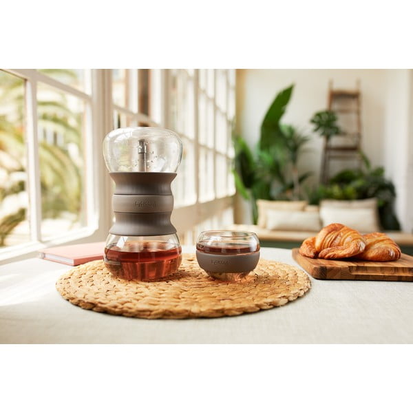 Jasnobrązowy szklany dzbanek do herbaty z sitkiem 500 ml – Lékué-image-2