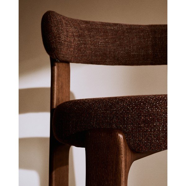 Hoker w kolorze brązowo-ciemnonaturalnym z litego drewna jesionowego (wysokość siedziska 65 cm) Granite – Kave Home-image-3