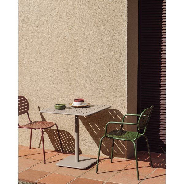 Stalowy stół ogrodowy 70x70 cm Brai – Kave Home-image-1