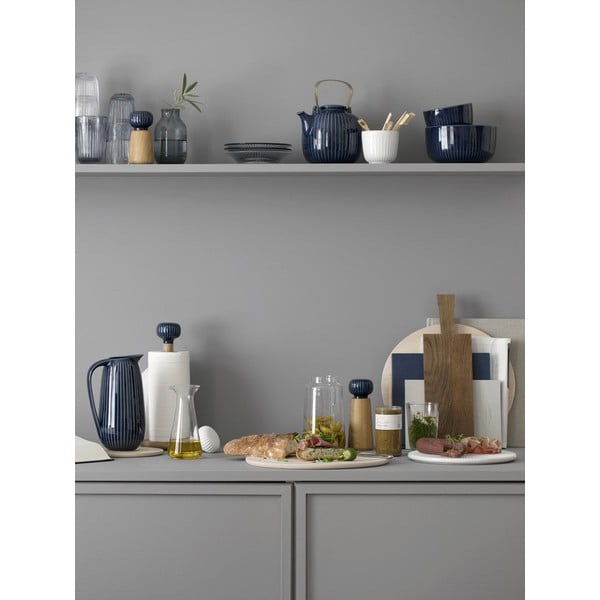 Dębowy stojak na ręczniki papierowe z ciemnoniebieskim porcelanowym detalem Kähler Design Hammershoi-image-3