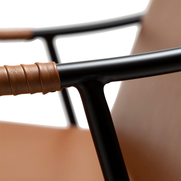 Brązowy fotel z imitacji skóry Boto – DAN-FORM Denmark-image-1