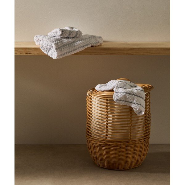 Rattanowy kosz na pranie w naturalnym kolorze Liora – Kave Home-image-1