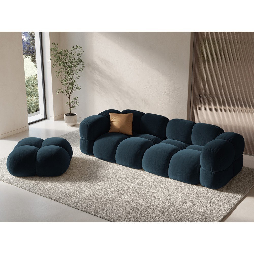 Ciemnoniebieska aksamitna sofa 250 cm Loretto – Cosmopolitan Design (zdjęcie 5)