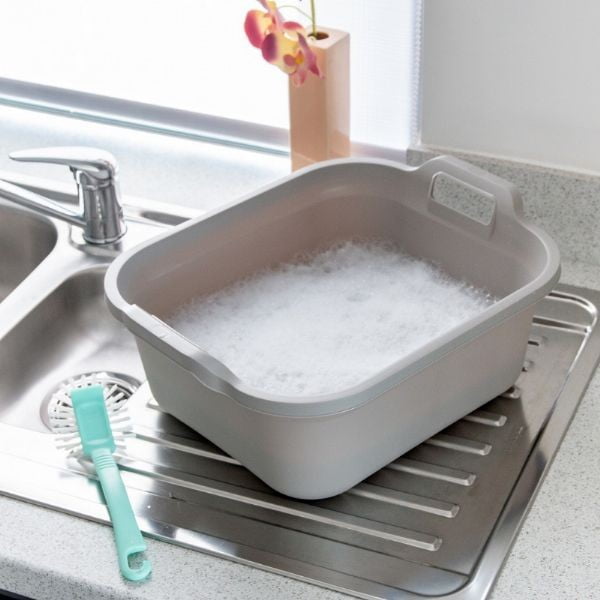 Czarna plastikowa miska z rączkami Addis, 39x32x14 cm-image-1