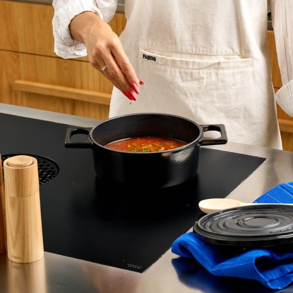 Garnek żeliwny z pokrywką odpowiedni na indukcję 2 l Mattia 3.0 – FABINI-image-4