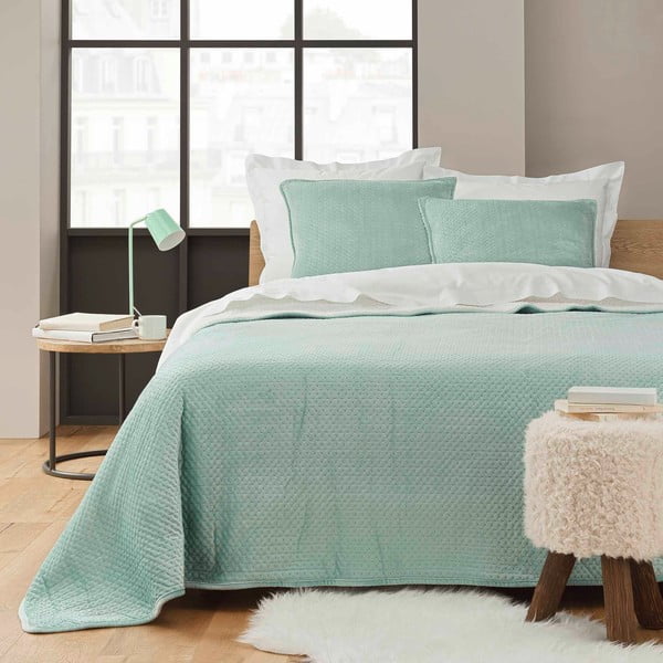 Zielony pikowany zestaw narzuty na łóżko i poszewki na poduszkę z materiału sherpa 240x220 cm Mylene – douceur d'intérieur