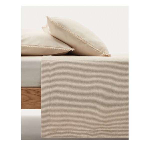 Beżowa bawełniana narzuta na łóżko dwuosobowe 180x250 cm Bedar – Kave Home