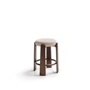 Hoker w kolorze beżowo-ciemnonaturalnym z litego drewna jesionowego (wysokość siedziska 65 cm) Granite – Kave Home