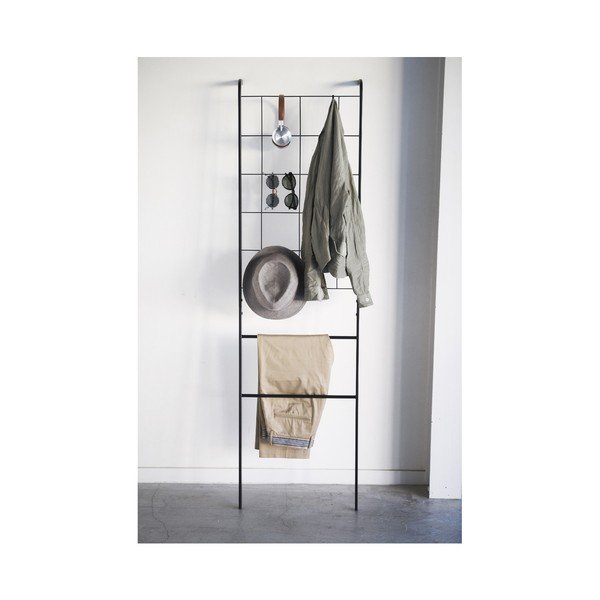 Czarny metalowy stojak ścienny na ubrania Tower – YAMAZAKI-image-1