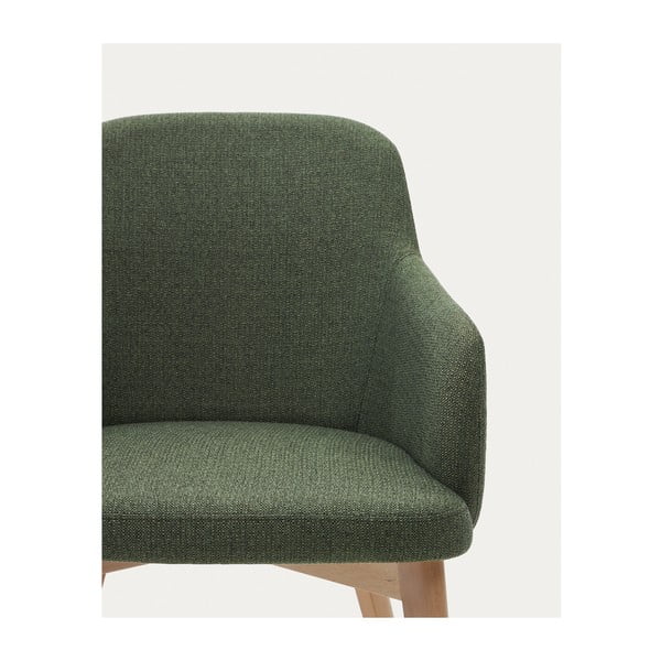Ciemnozielony tapicerowany fotel jadalniany z podłokietnikami Nelida – Kave Home-image-1