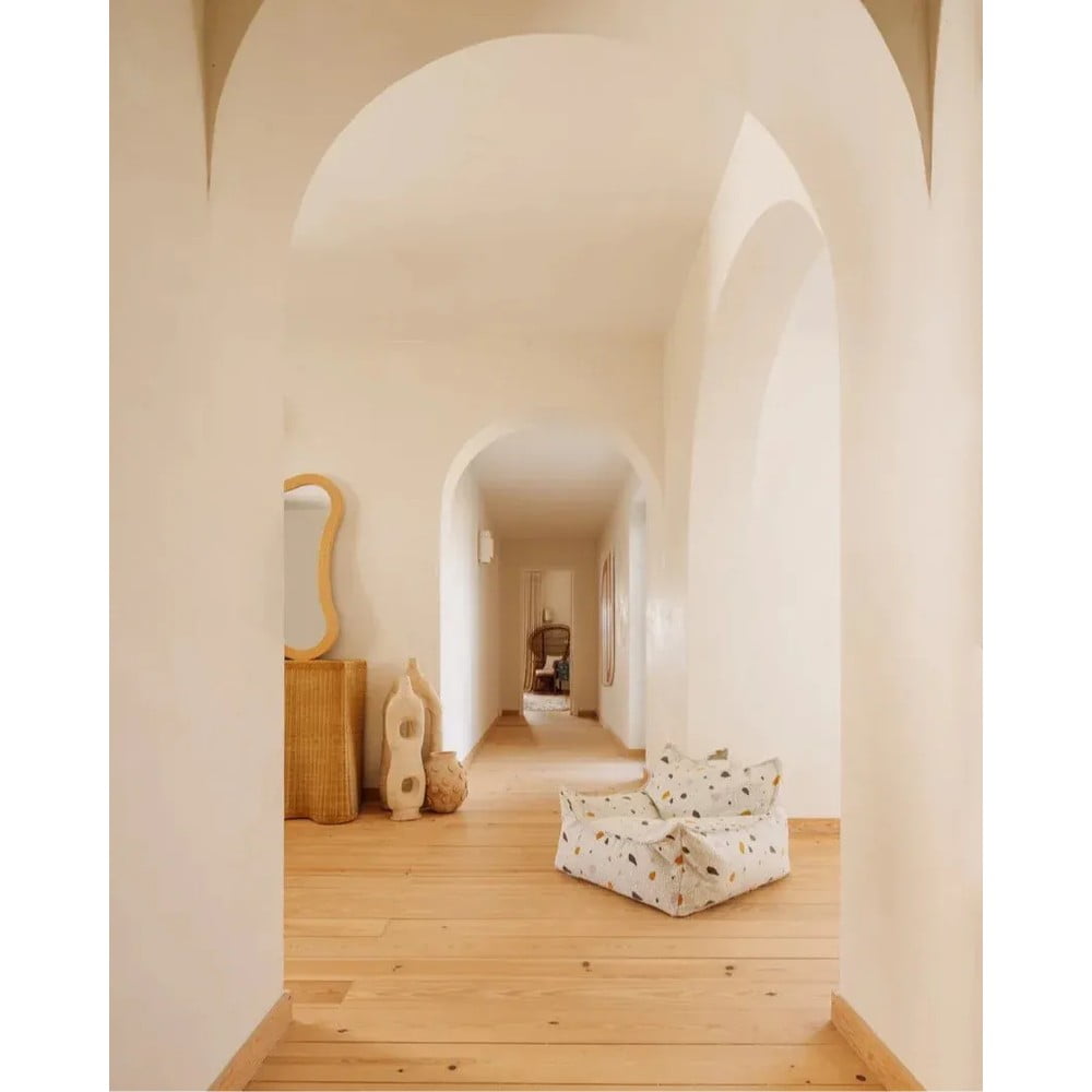 Biały dziecięcy worek do siedzenia z materiału bouclé/z tkaniny szenilowej Terrazzo Chair – Wigiwama (zdjęcie 9)