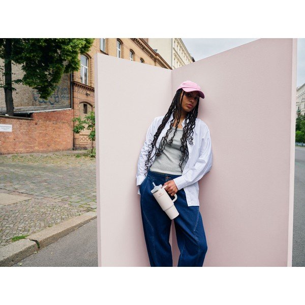 Kremowy termos ze stali nierdzewnej ze słomką 890 ml Quencher H2.O FlowState™ Tumbler Cream 2.0 – Stanley-image-1