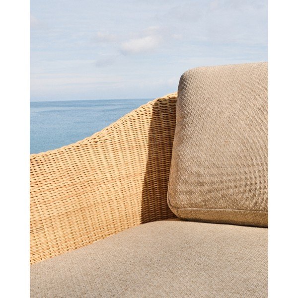 Jasnoszary/w naturalnym kolorze tapicerowany fotel ogrodowy Galea – Kave Home-image-3
