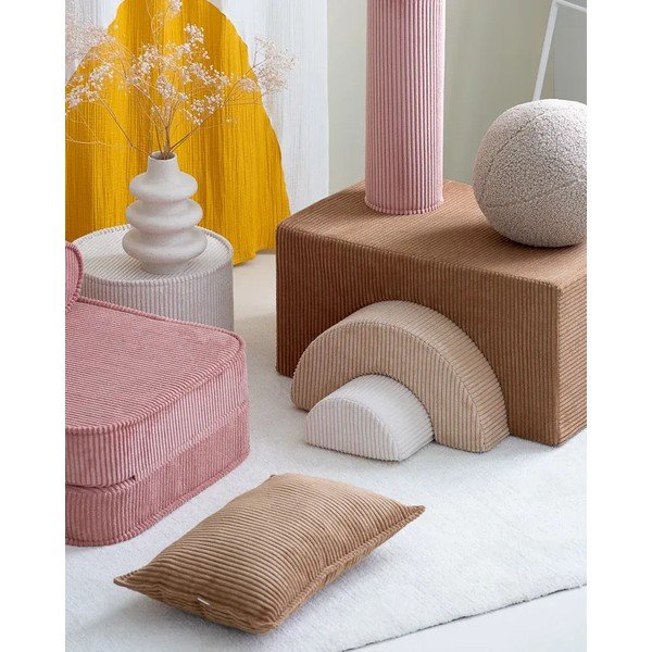 Brązowa sztruksowa poduszka na sofę dziecięcą Bolster – Wigiwama-image-2