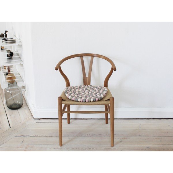 Jasnoróżowo-szara wełniana kulkowa poduszka na krzesło Wooldot Ball Chair Pad, ⌀ 39 cm-image-1