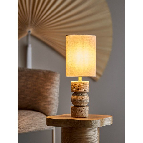 Kamienna lampa stołowa w naturalnym kolorze z tekstylnym kloszem (wysokość 53 cm) Marci – Bloomingville-image-2