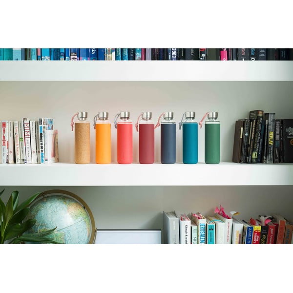 Szklana butelka na wodę z beżowym pokrowcem z silikonu Black + Blum G-Bottle, 600 ml-image-4