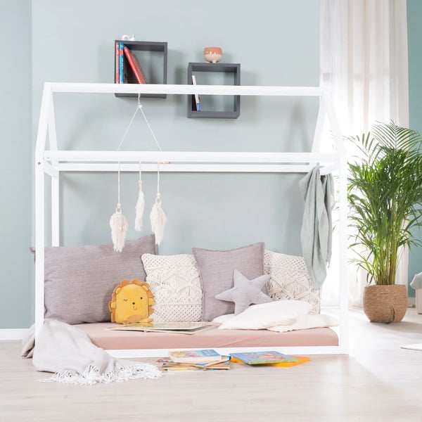 Białe łóżko dziecięce z litego drewna sosnowego w kształcie domku z materacem bez stelaża 70x140 cm House Bed – Roba-image-3