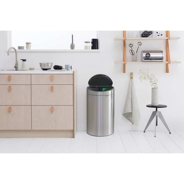 Stalowy kosz na śmieci do segregacji odpadów otwierany na dotyk w kolorze matowego srebra 33 l Touch Bin Recycle – Brabantia-image-1