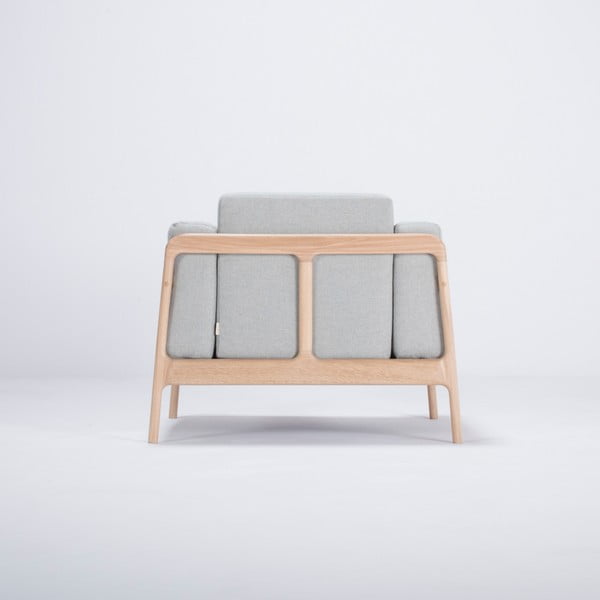 Fotel z konstrukcją z drewna dębowego z niebieskoszarą tekstylną poduszką Gazzda Fawn-image-4