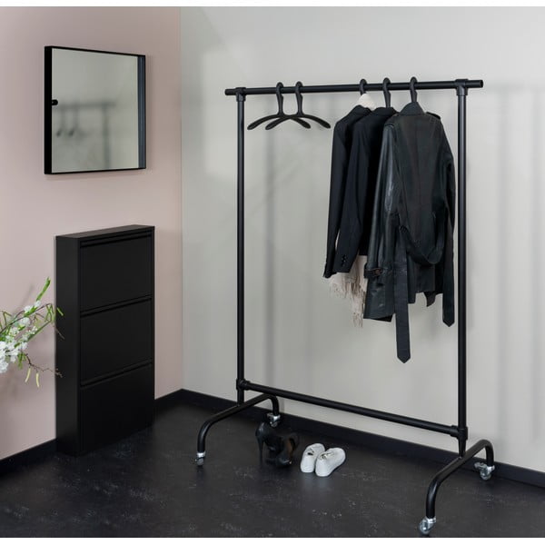 Czarny metalowy stojak na ubrania na kółkach Luuk – Spinder Design-image-1