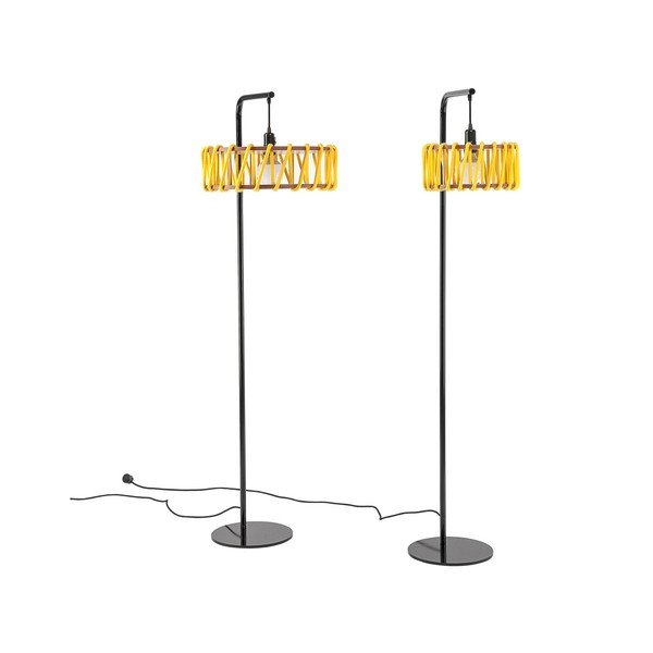 Lampa stojąca z czarną konstrukcją i małym żółtym kloszem EMKO Macaron-image-3