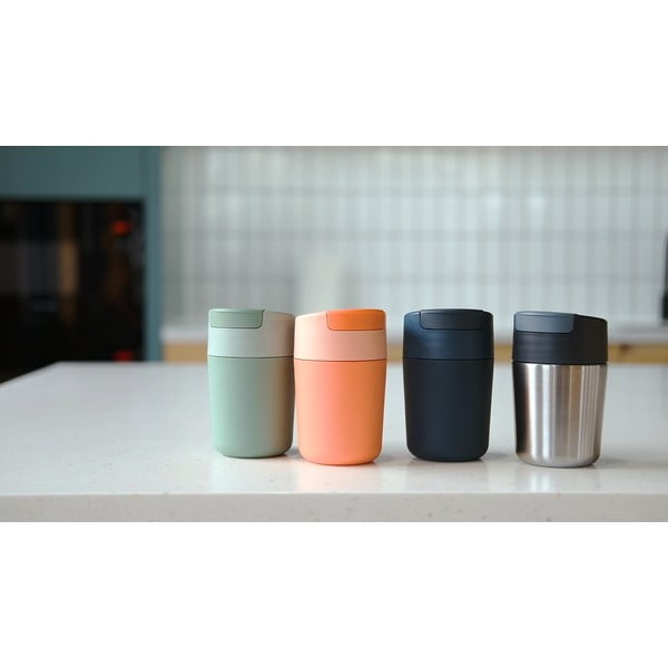 Kubek podróżny w granatowo-srebrnym kolorze 340 ml Sipp – Joseph Joseph-image-1