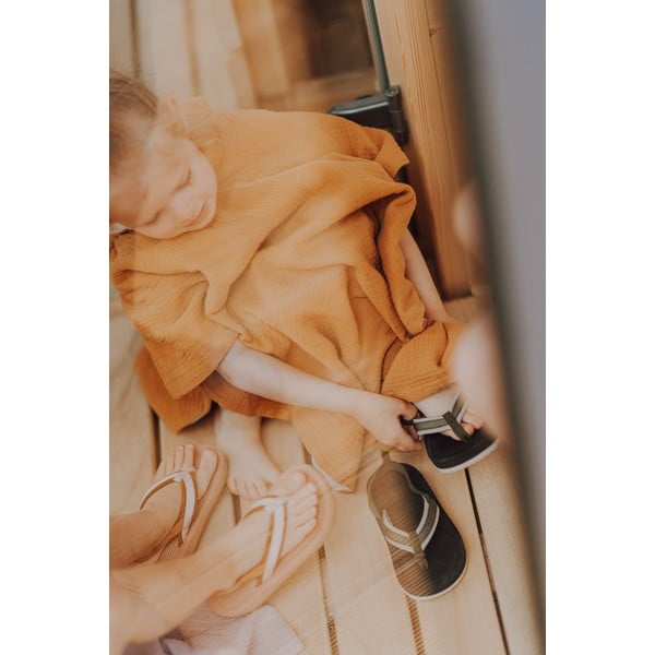 Koniakowe brązowe muślinowe poncho dziecięce rozmiar M – Malomi Kids-image-3