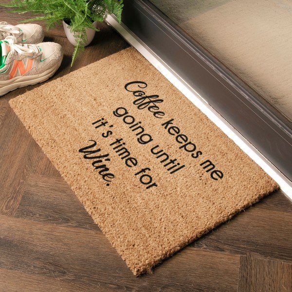 Wycieraczka z włókna kokosowego 40x60 cm Coffee Keeps Me Going – Artsy Doormats-image-1