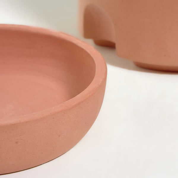 Terakotowa doniczka z systemem nawadniania i podstawką Kave Home Lelis, wys. 26 cm-image-1