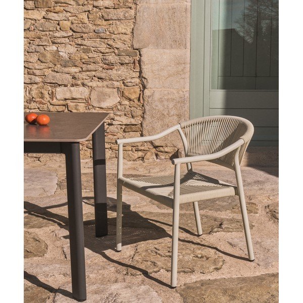 Kremowe rattanowe krzesło ogrodowe Livadia – Kave Home-image-1