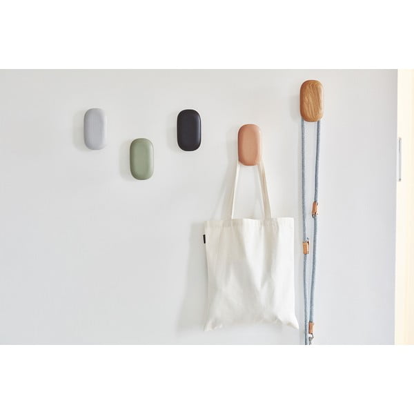 Jasnoróżowy haczyk ścienny z drewna dębowego Gemma Oak Nude – MiaCara-image-4