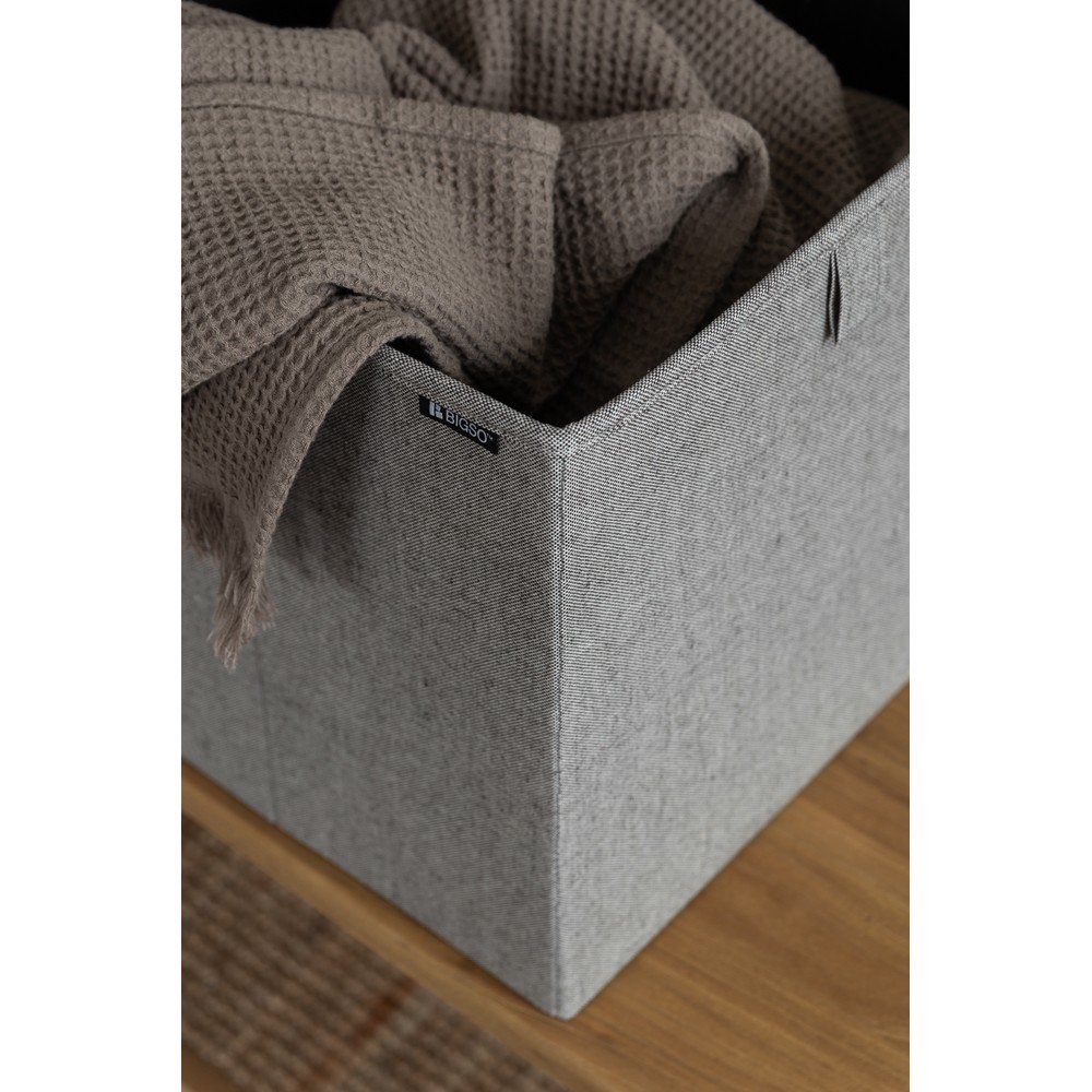 Szary tekstylny pojemnik 32x31,5x31,5 cm Soft Storage Cube – Bigso (zdjęcie 4)