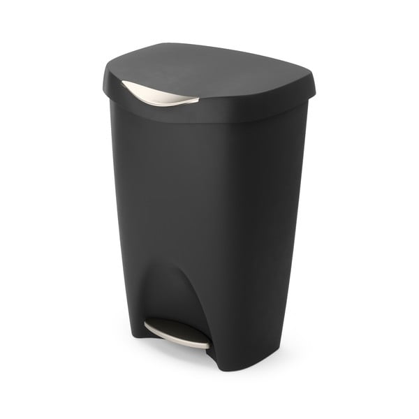 Czarny plastikowy kosz na śmieci z pedałem 50 l Brim – Umbra-image-4