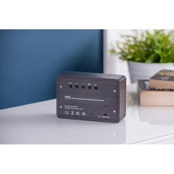 Czarny budzik z białym wyświetlaczem LED Gingko Brick Click Clock-image-1