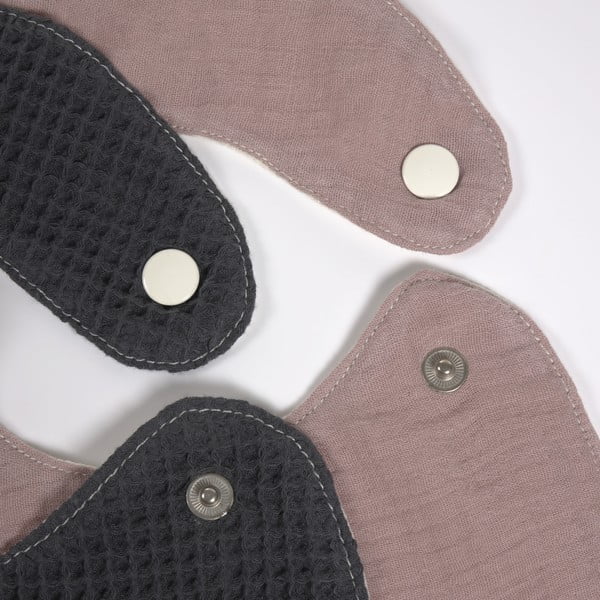 Zestaw 2 śliniaczków z kieszonką z bawełny organicznej Kave Home Marinet-image-2