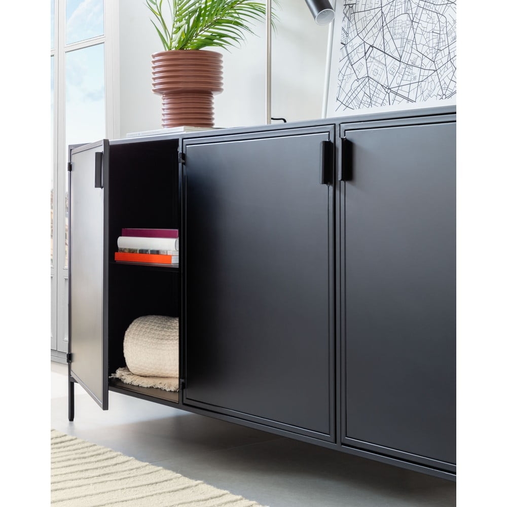 Czarna stalowa komoda 160x72x35 cm Shantay – Kave Home (zdjęcie 9)